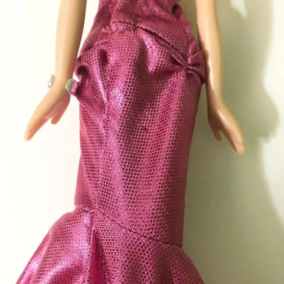 MGA Bratz Cloe Fashion Show Evening Wear  Doll Flaws TLC - Picture 15 of 16